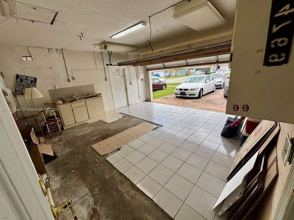 Active With Contract: $535,000 (3 beds, 2 baths, 1340 Square Feet)