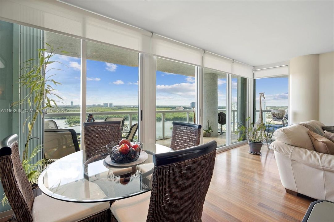 For Sale: $1,170,000 (2 beds, 2 baths, 1566 Square Feet)