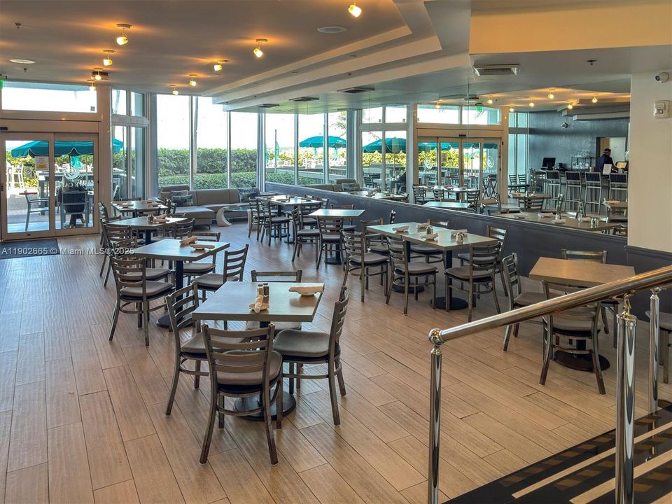 For Sale: $1,170,000 (2 beds, 2 baths, 1566 Square Feet)