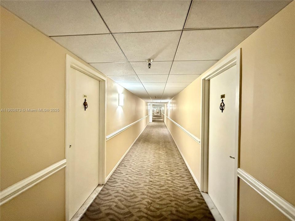 合同活跃: $3,000 (2 贝兹, 2 浴室, 1396 平方英尺)