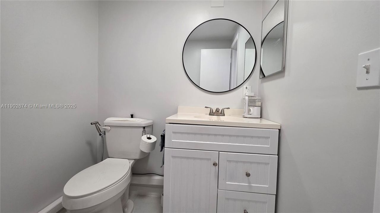 For Sale: $135,500 (1 beds, 1 baths, 1000 Square Feet)