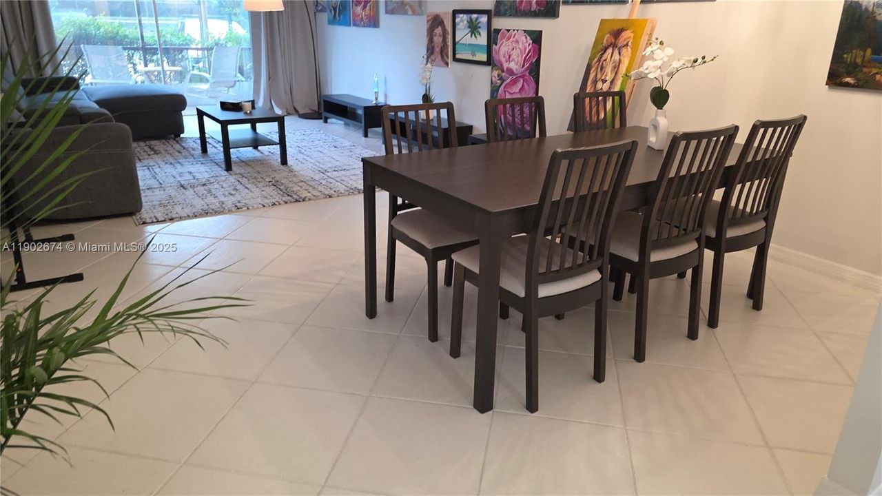 For Sale: $135,500 (1 beds, 1 baths, 1000 Square Feet)