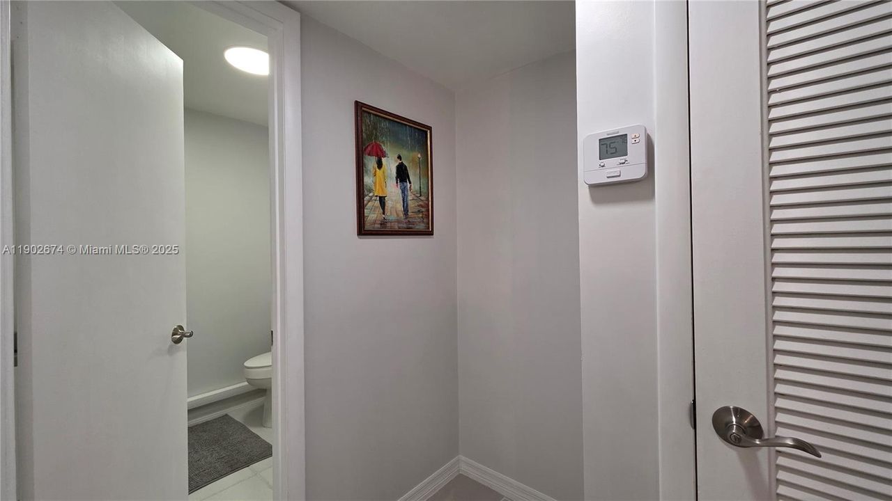 For Sale: $135,500 (1 beds, 1 baths, 1000 Square Feet)