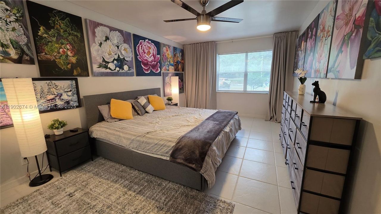 For Sale: $135,500 (1 beds, 1 baths, 1000 Square Feet)