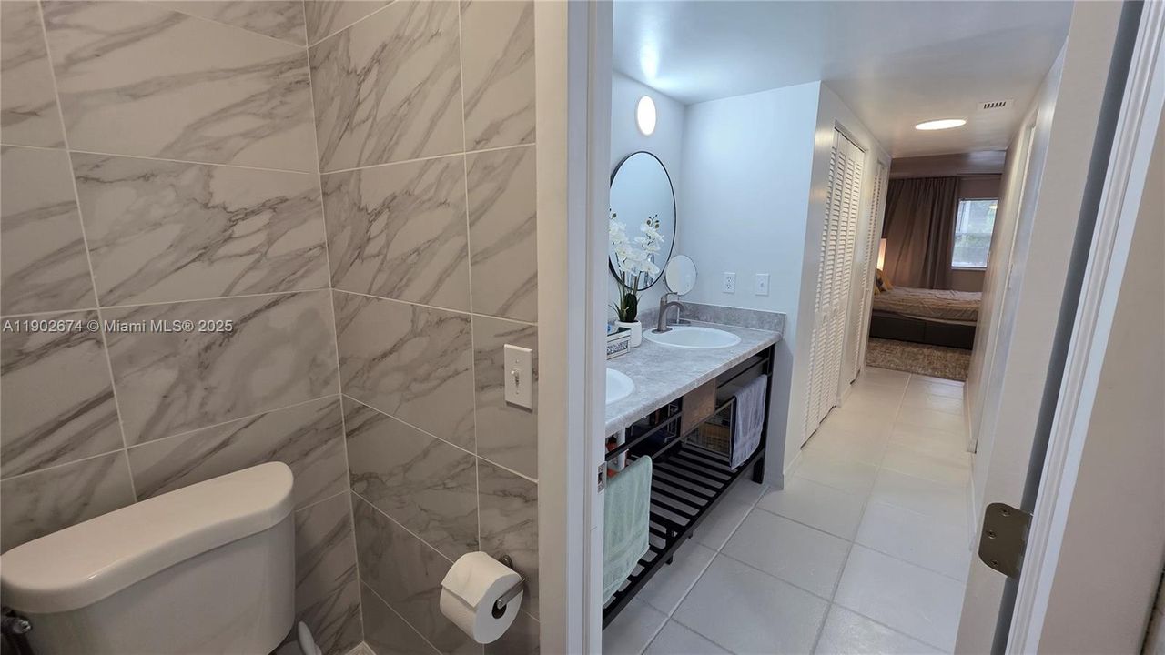 For Sale: $135,500 (1 beds, 1 baths, 1000 Square Feet)