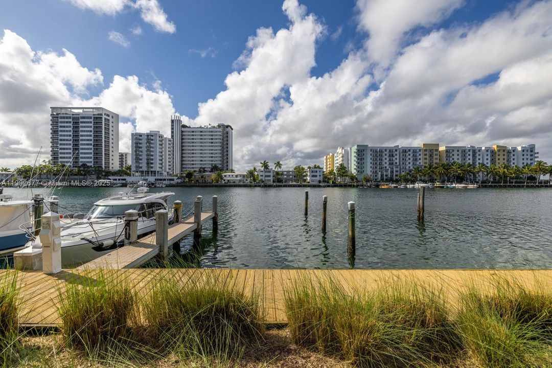 For Rent: $11,000 (4 beds, 4 baths, 2496 Square Feet)