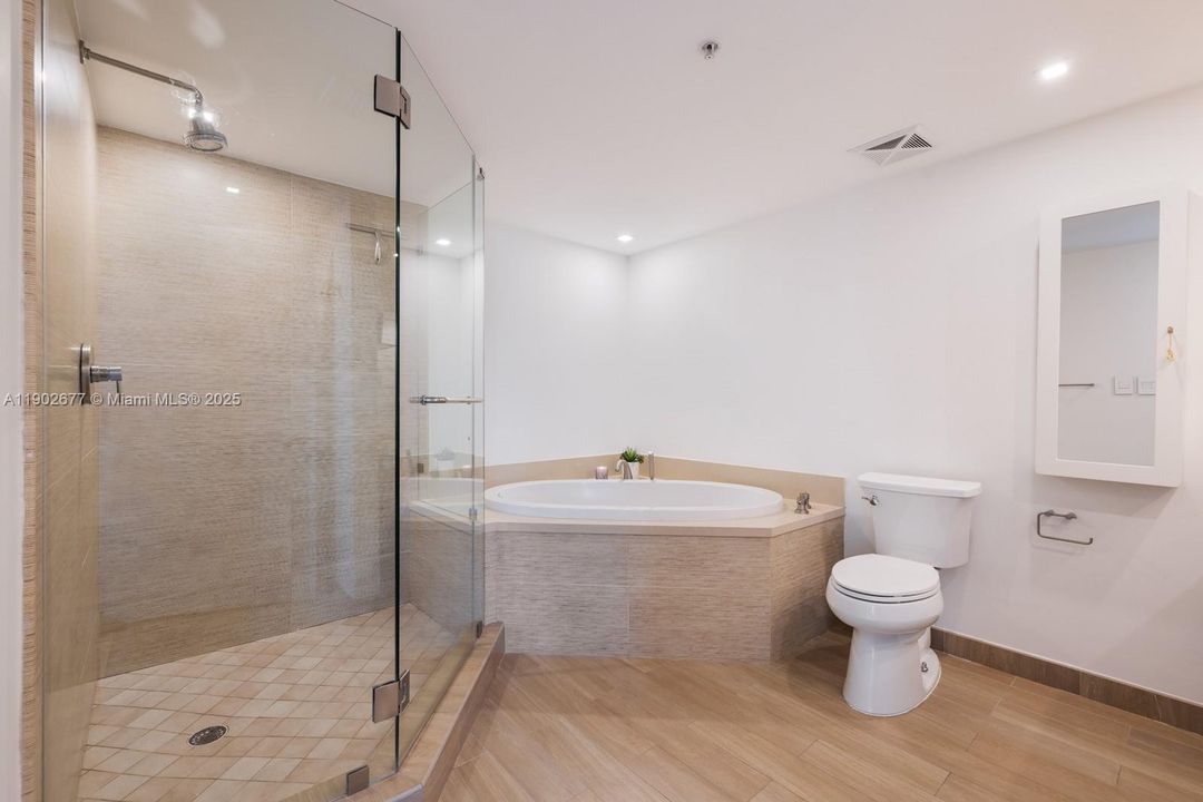 For Rent: $11,000 (4 beds, 4 baths, 2496 Square Feet)