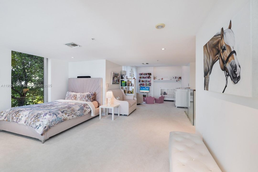 For Rent: $11,000 (4 beds, 4 baths, 2496 Square Feet)