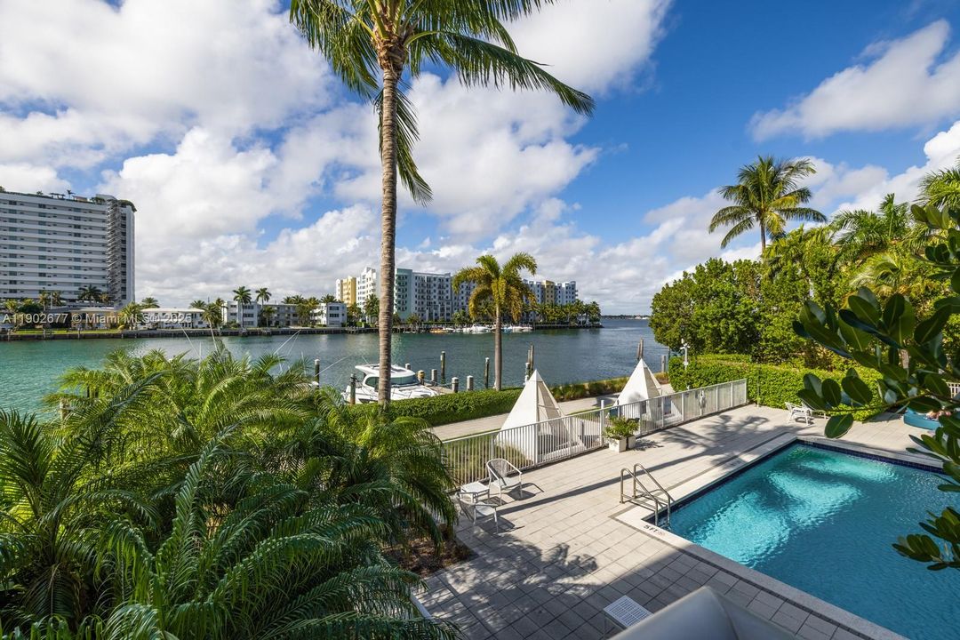 For Rent: $11,000 (4 beds, 4 baths, 2496 Square Feet)