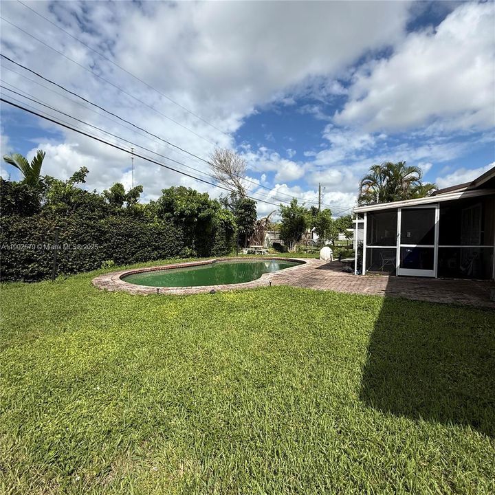 En Venta: $520,000 (3 camas, 2 baños, 1364 Pies cuadrados)