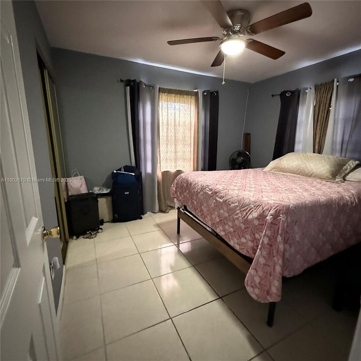 En Venta: $520,000 (3 camas, 2 baños, 1364 Pies cuadrados)