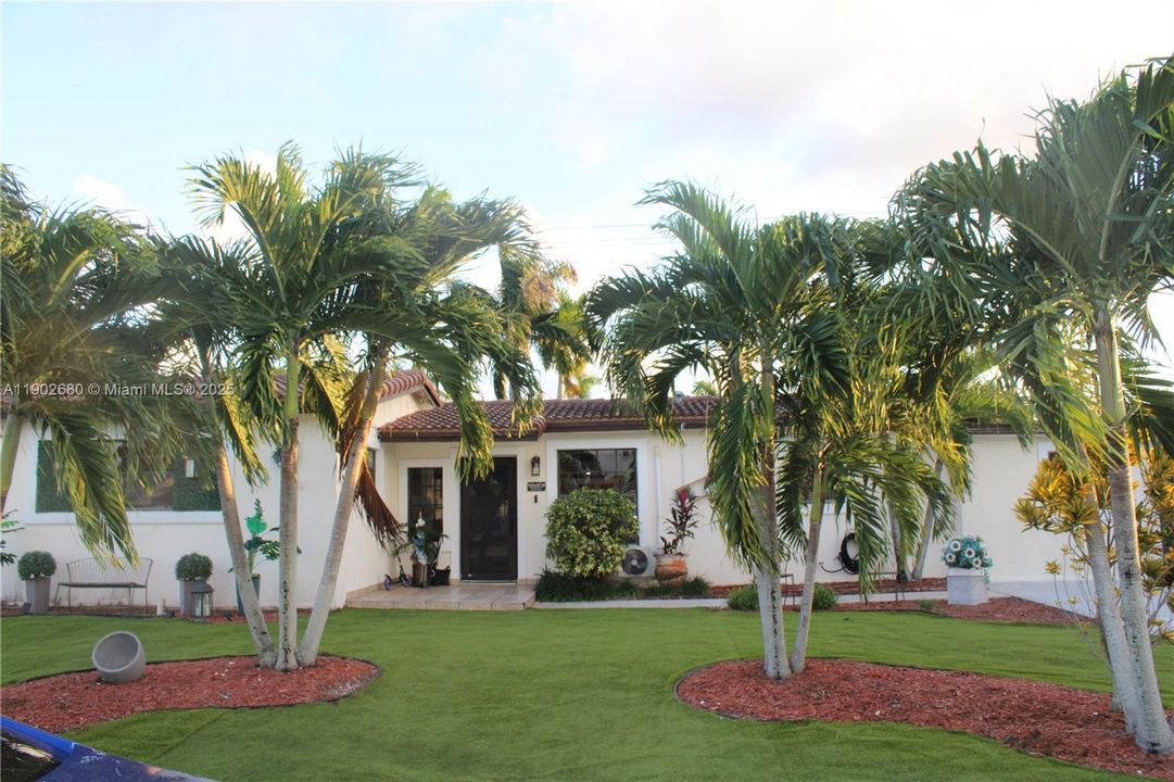 Recently Sold: $680,000 (4 beds, 2 baths, 2350 Square Feet)