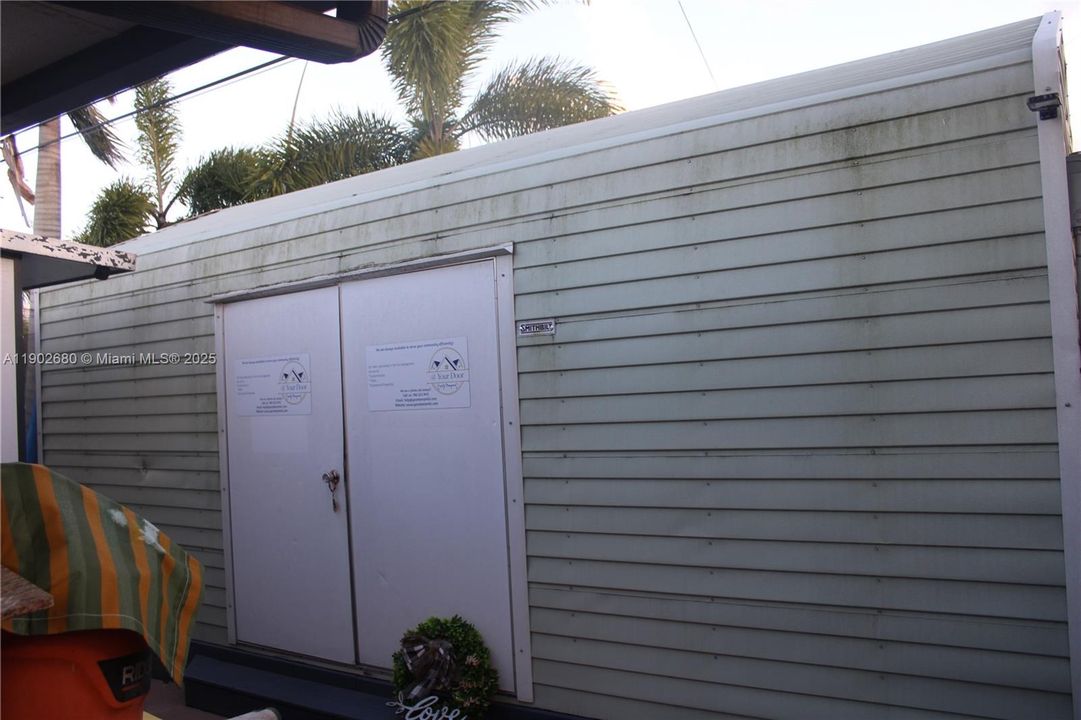 Recently Sold: $680,000 (4 beds, 2 baths, 2350 Square Feet)