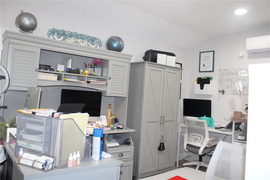 Insulated Interior Out Building with Mini Split.