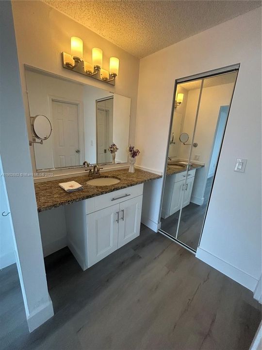 Recently Rented: $1,650 (1 beds, 1 baths, 820 Square Feet)