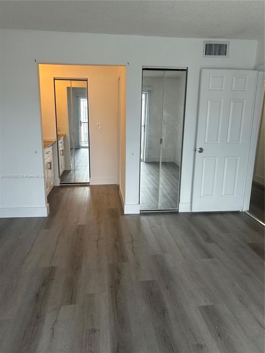 Recently Rented: $1,650 (1 beds, 1 baths, 820 Square Feet)