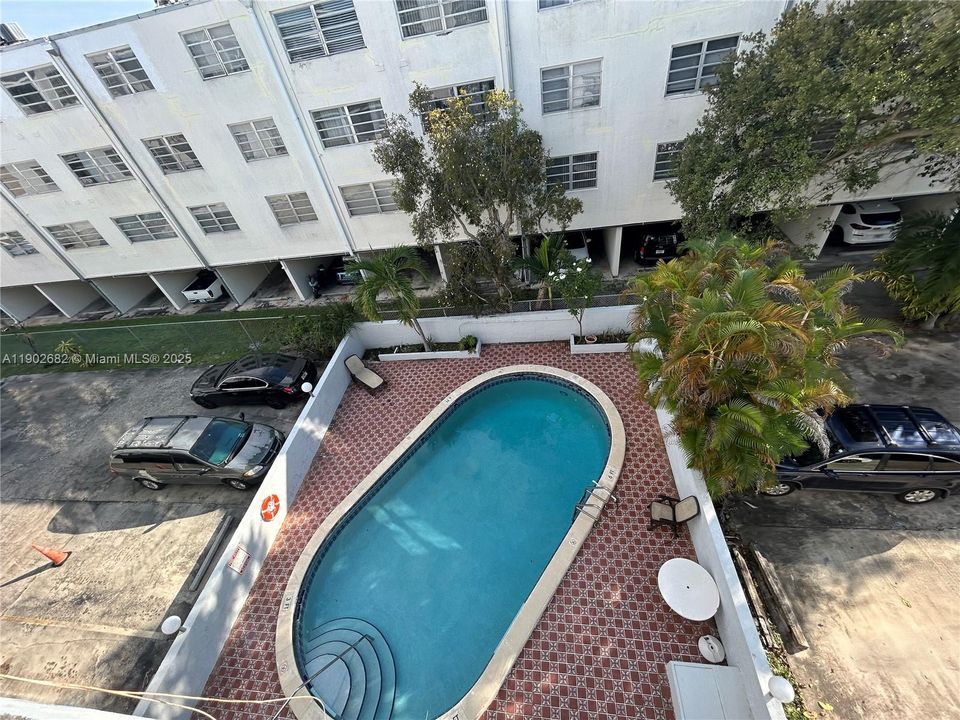 Recently Rented: $1,650 (1 beds, 1 baths, 820 Square Feet)