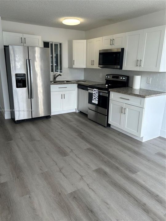 Recently Rented: $1,650 (1 beds, 1 baths, 820 Square Feet)