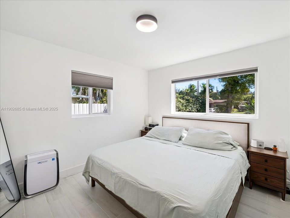 Active With Contract: $699,000 (4 beds, 3 baths, 1612 Square Feet)