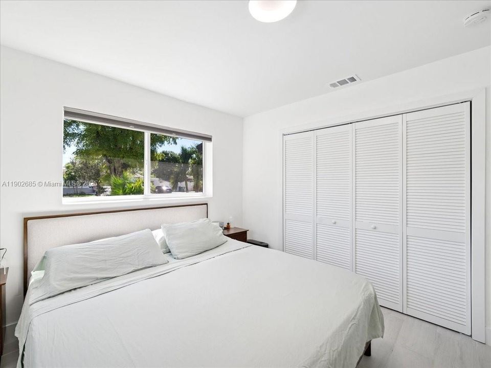 Active With Contract: $699,000 (4 beds, 3 baths, 1612 Square Feet)