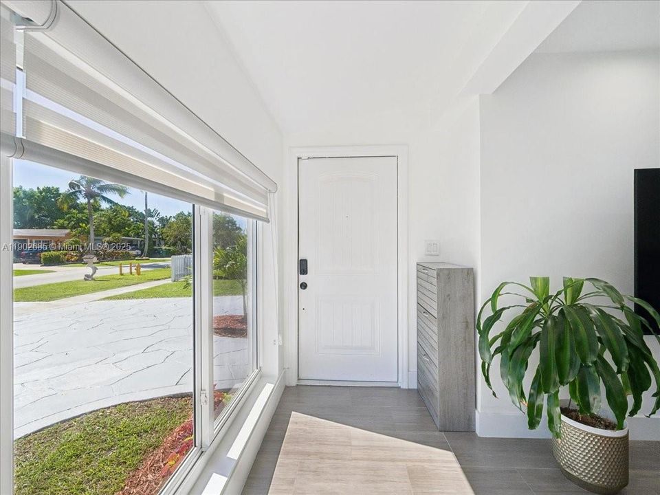 Active With Contract: $699,000 (4 beds, 3 baths, 1612 Square Feet)