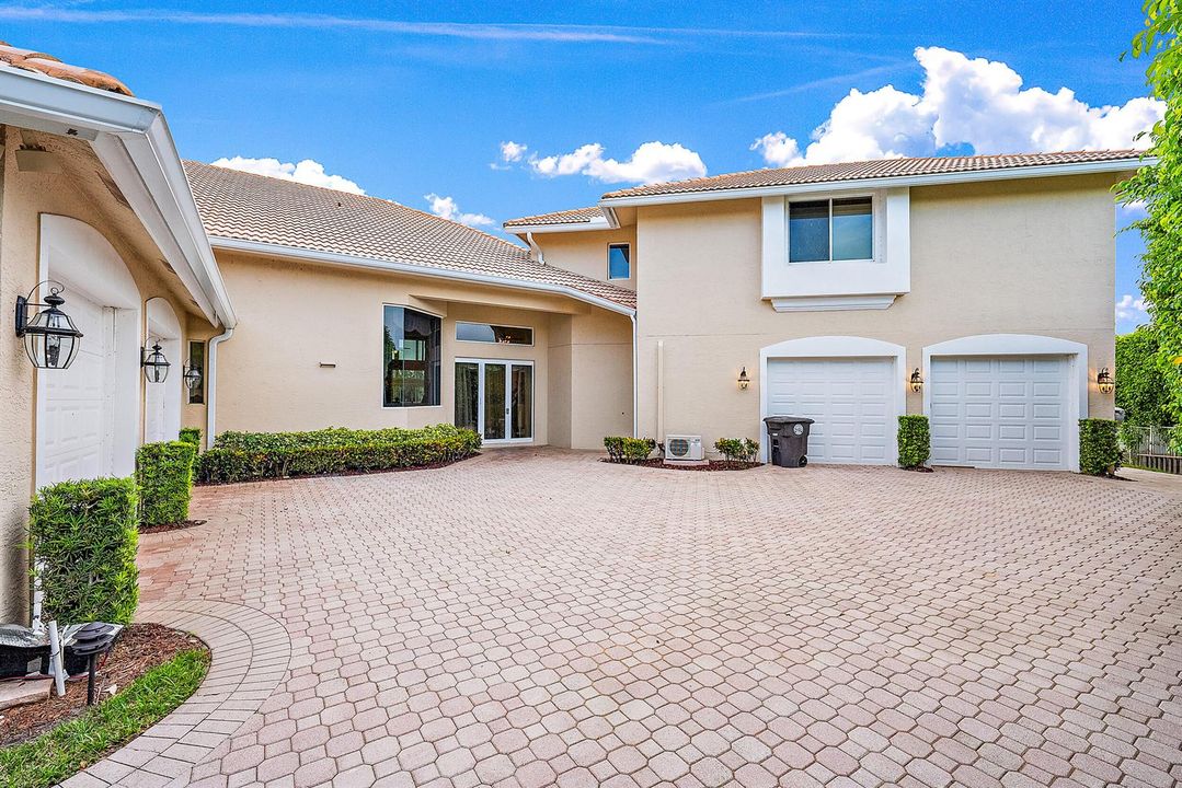 10248 Heronwood Lane