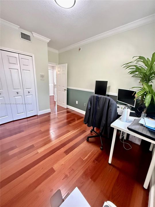 Recently Rented: $3,150 (3 beds, 2 baths, 1459 Square Feet)