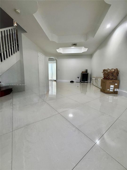 Recently Rented: $3,150 (3 beds, 2 baths, 1459 Square Feet)