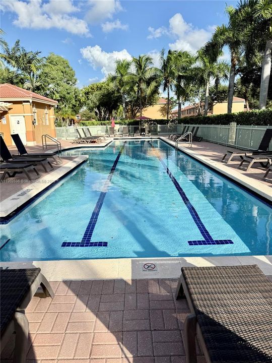 Recently Rented: $3,150 (3 beds, 2 baths, 1459 Square Feet)