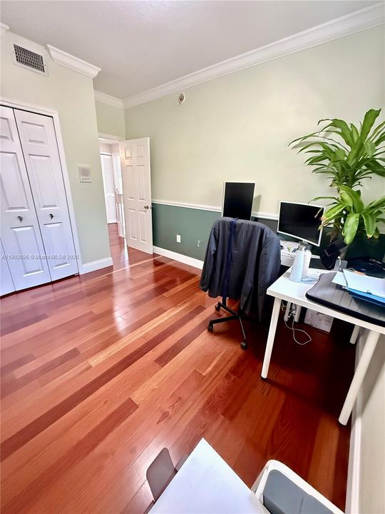 Recently Rented: $3,150 (3 beds, 2 baths, 1459 Square Feet)