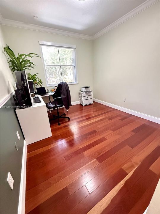 Recently Rented: $3,150 (3 beds, 2 baths, 1459 Square Feet)