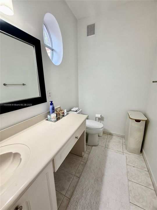 Recently Rented: $3,150 (3 beds, 2 baths, 1459 Square Feet)