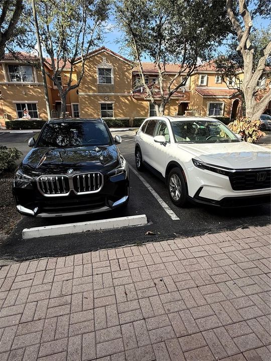 Recently Rented: $3,150 (3 beds, 2 baths, 1459 Square Feet)