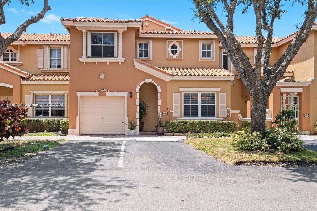 Recently Rented: $3,150 (3 beds, 2 baths, 1459 Square Feet)