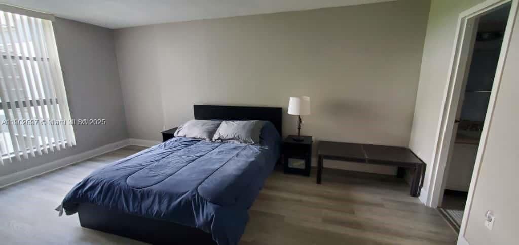 For Rent: $1,575 (1 beds, 1 baths, 825 Square Feet)