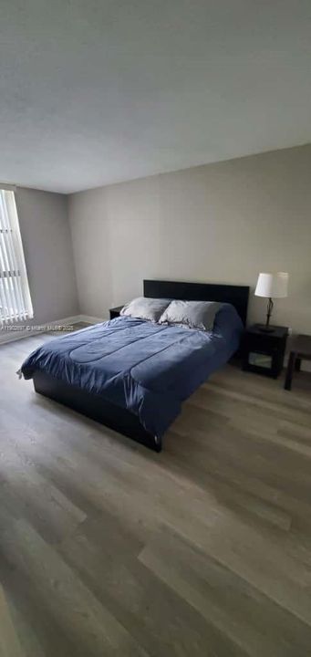 For Rent: $1,575 (1 beds, 1 baths, 825 Square Feet)