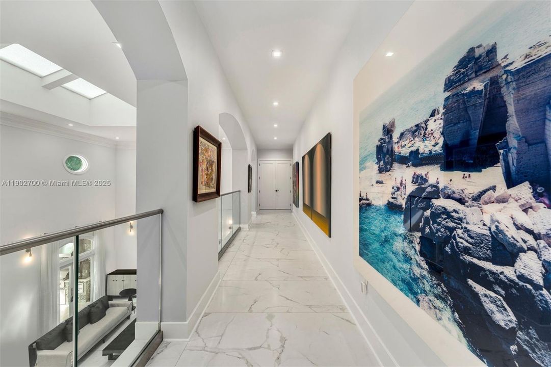 For Sale: $4,995,000 (5 beds, 5 baths, 6447 Square Feet)