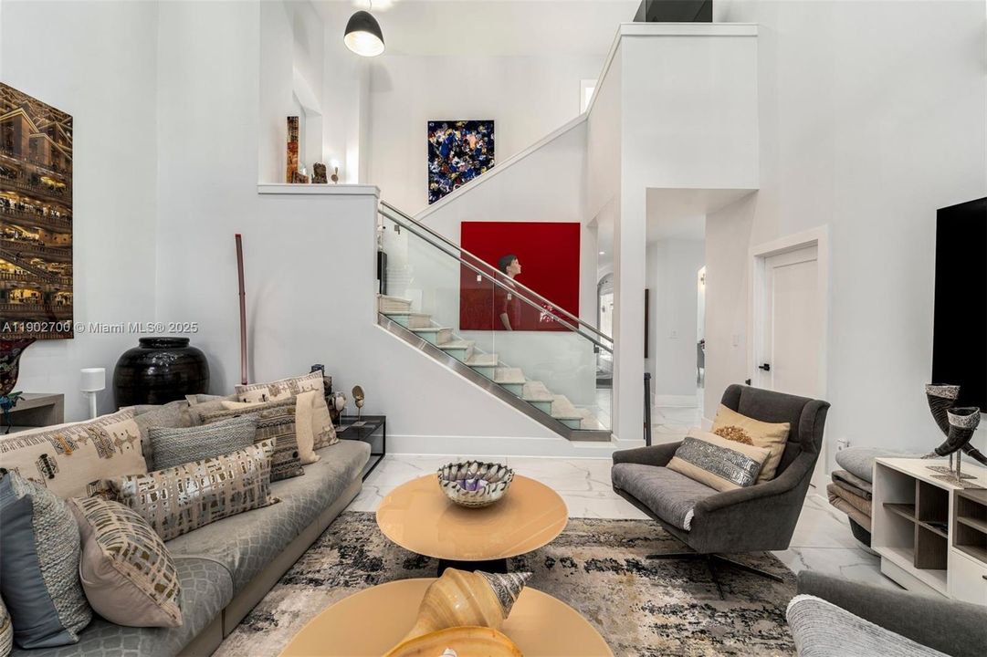 For Sale: $4,995,000 (5 beds, 5 baths, 6447 Square Feet)