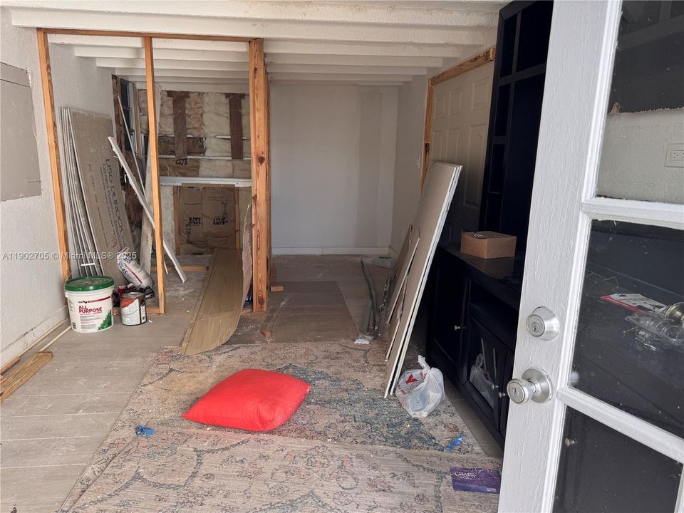 На продажу: $69,000 (2 спален, 2 ванн, 978 Квадратных фут)