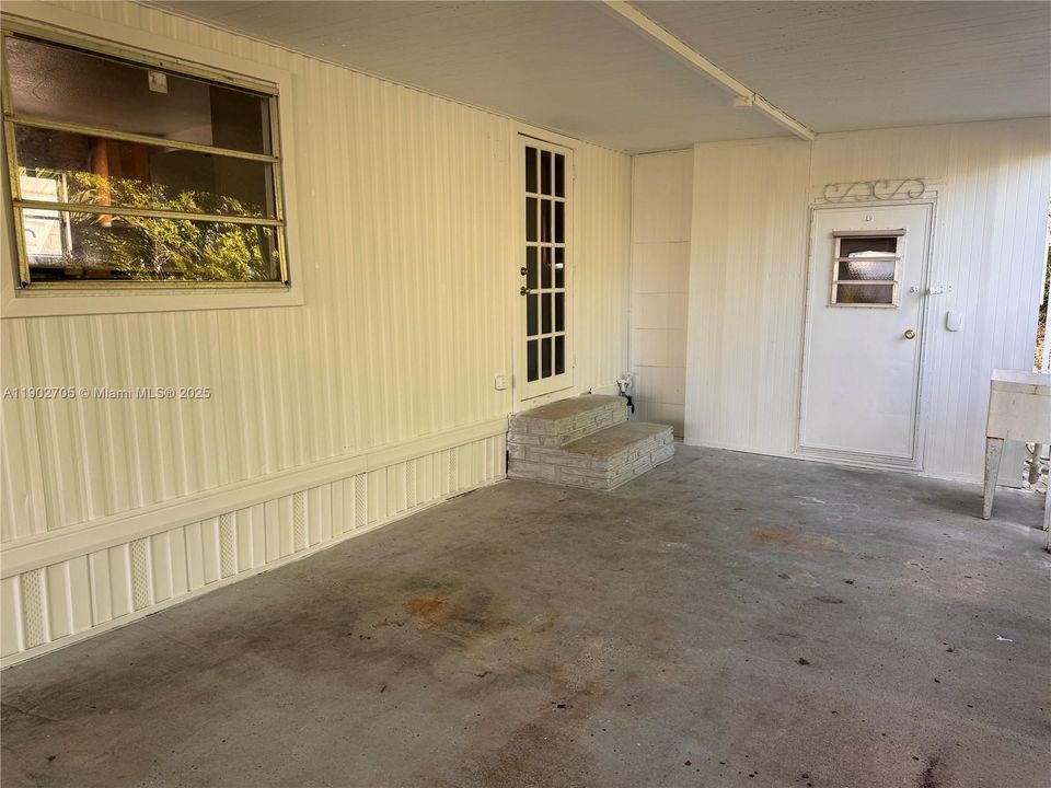 На продажу: $69,000 (2 спален, 2 ванн, 978 Квадратных фут)