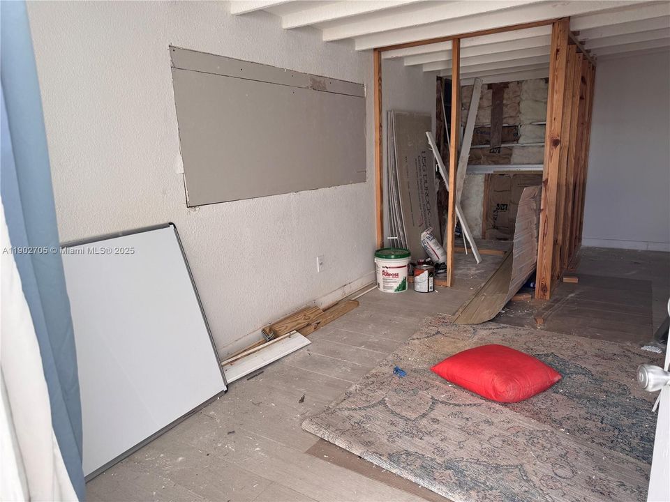 На продажу: $69,000 (2 спален, 2 ванн, 978 Квадратных фут)