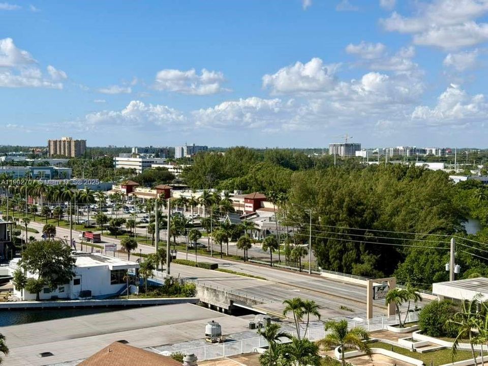 Facing South West (Biscayne Blvd.)