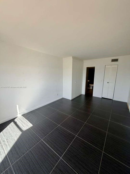 出租: $1,750 (1 贝兹, 1 浴室, 740 平方英尺)