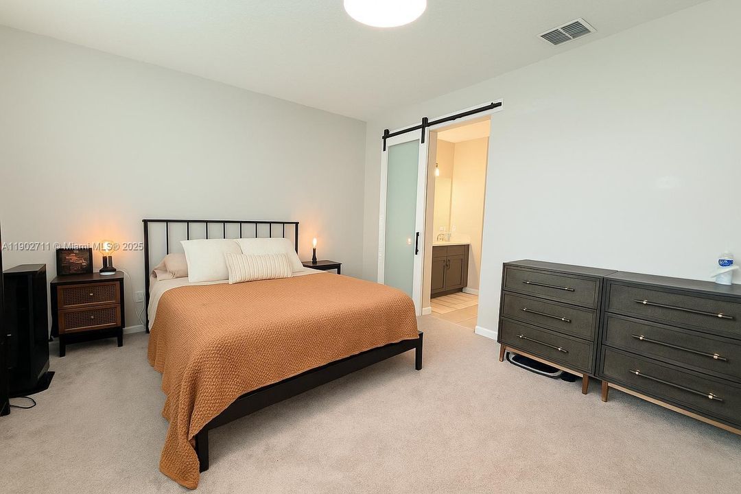 For Sale: $415,000 (4 beds, 2 baths, 1928 Square Feet)