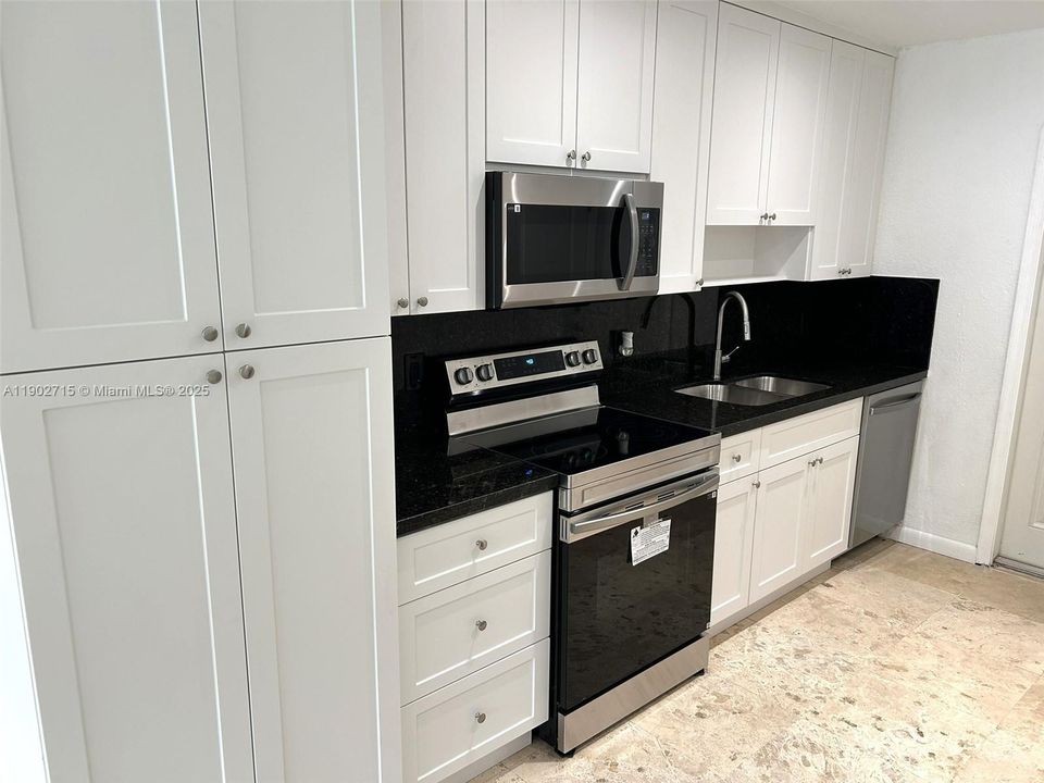 Recientemente alquilado: $2,500 (2 camas, 1 baños, 940 Pies cuadrados)