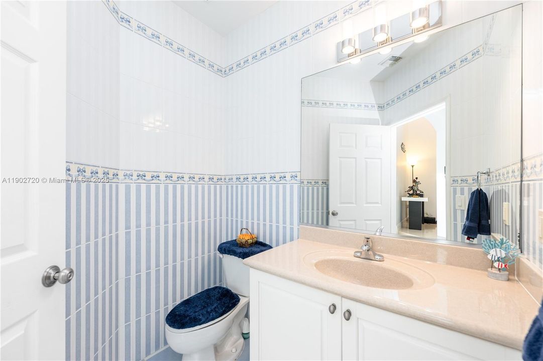 Под контрактом: $980,000 (4 спален, 3 ванн, 2648 Квадратных фут)