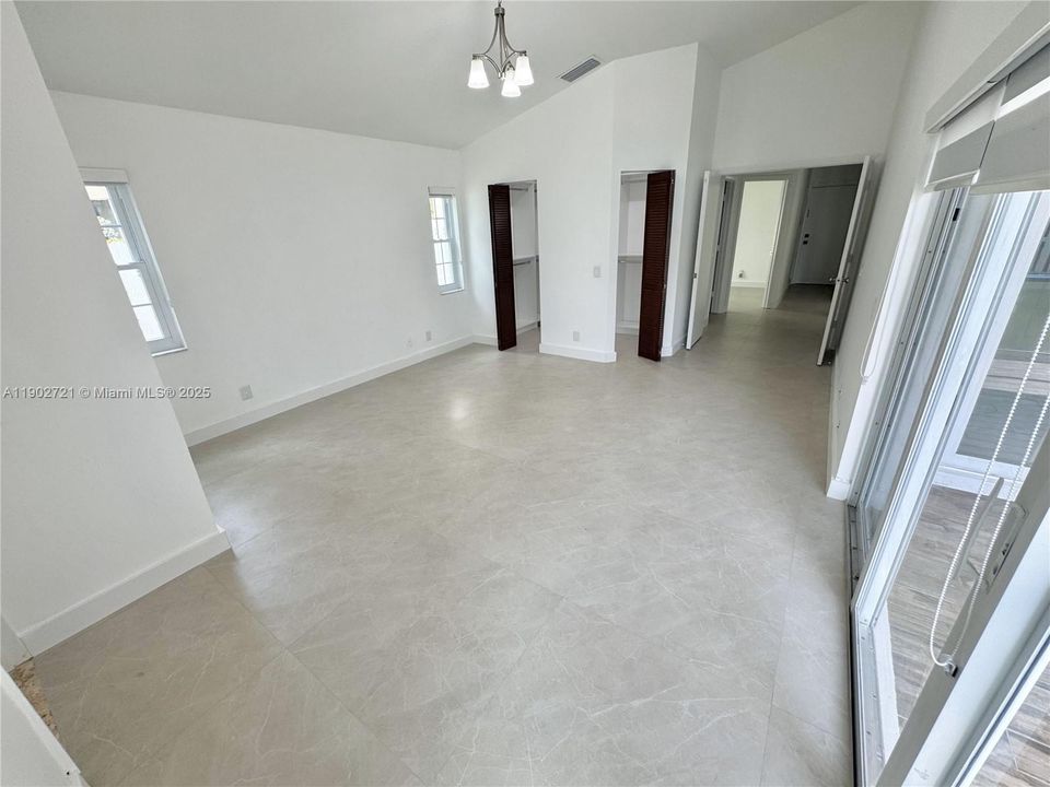 Recently Rented: $4,850 (4 beds, 3 baths, 2088 Square Feet)