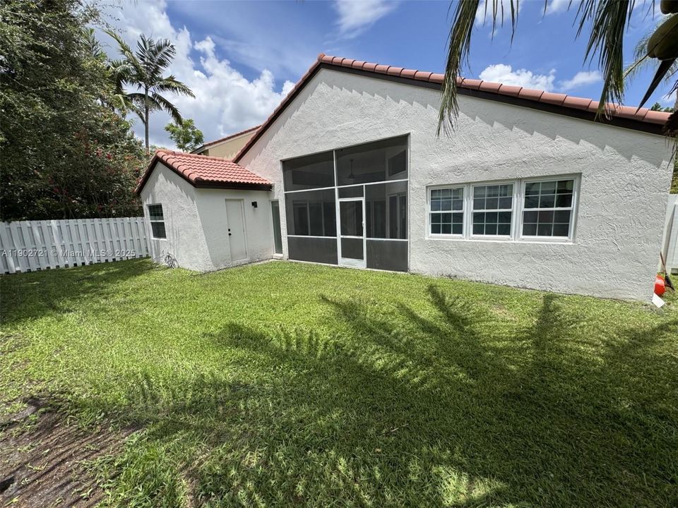 Recently Rented: $4,850 (4 beds, 3 baths, 2088 Square Feet)