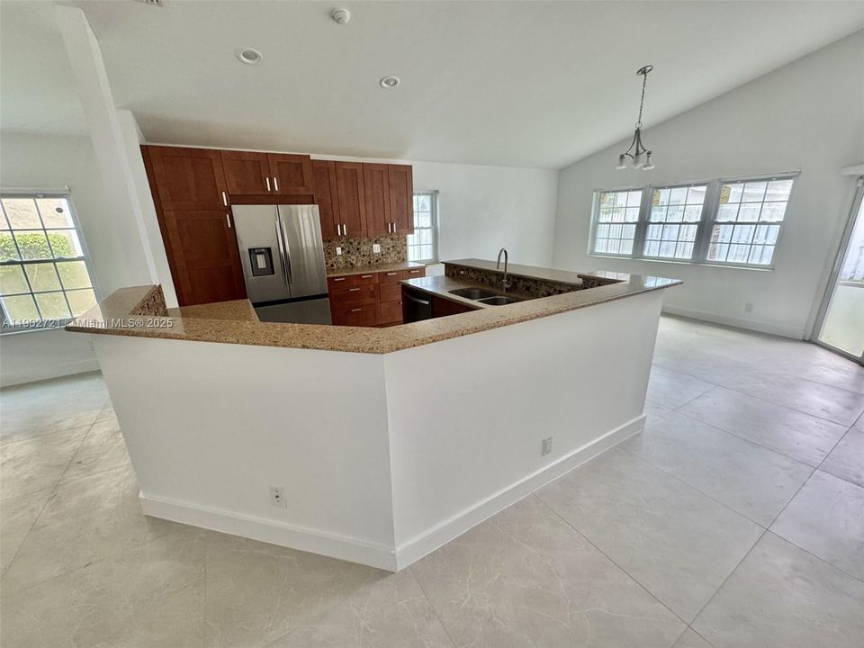 Recently Rented: $4,850 (4 beds, 3 baths, 2088 Square Feet)