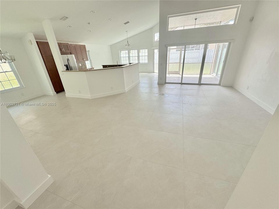 Recently Rented: $4,850 (4 beds, 3 baths, 2088 Square Feet)